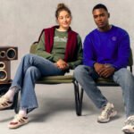 Marque de vêtement avec sweat brodé et en flocage